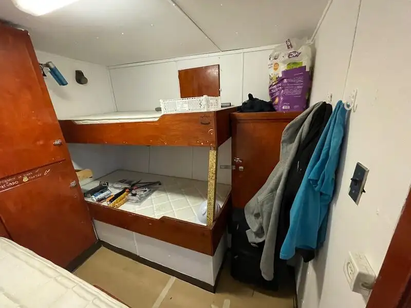 Nava container de vânzare