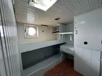 Nava de pescuit tip trauler de vânzare