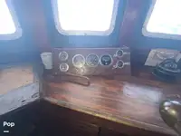 Nava de pescuit tip trauler de vânzare