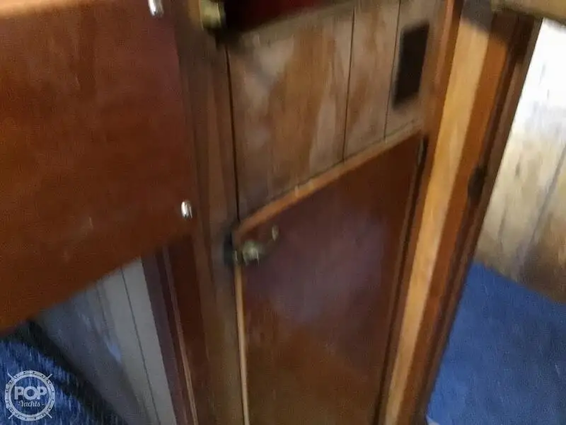 Nava de pescuit tip trauler de vânzare