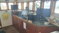 Nava de pescuit cu linii lungi de vânzare
