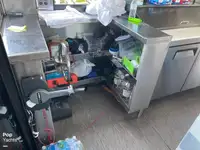 Ponton de vânzare