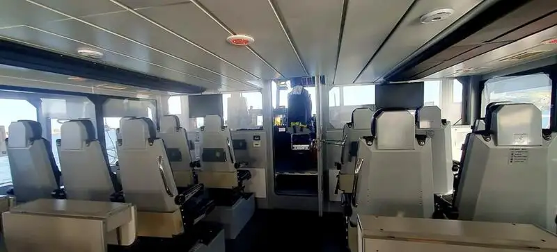 Nava de containere de vânzare