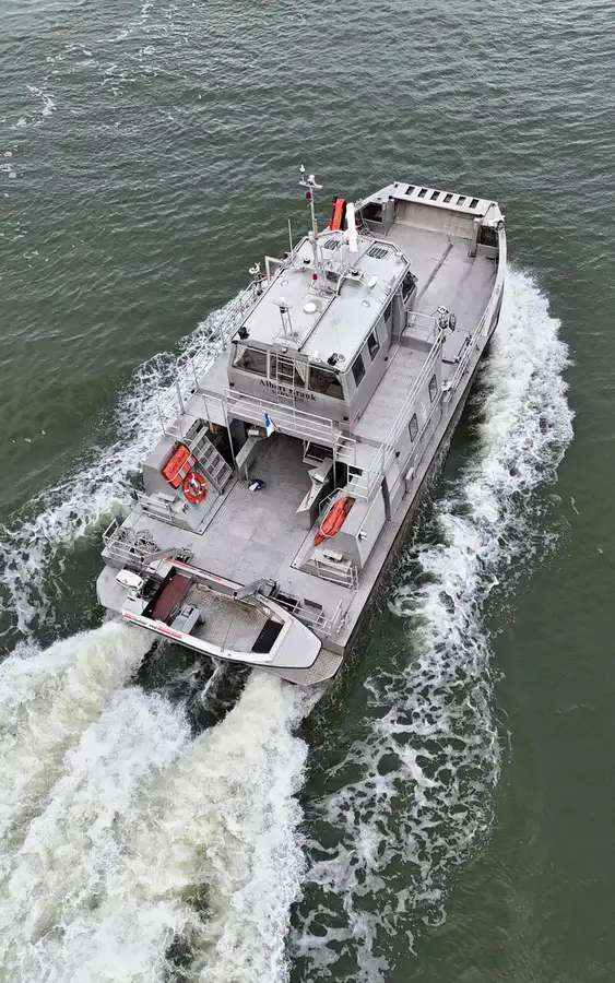 Catamaran de vânzare