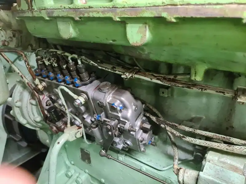 Nava cu paragate de vânzare