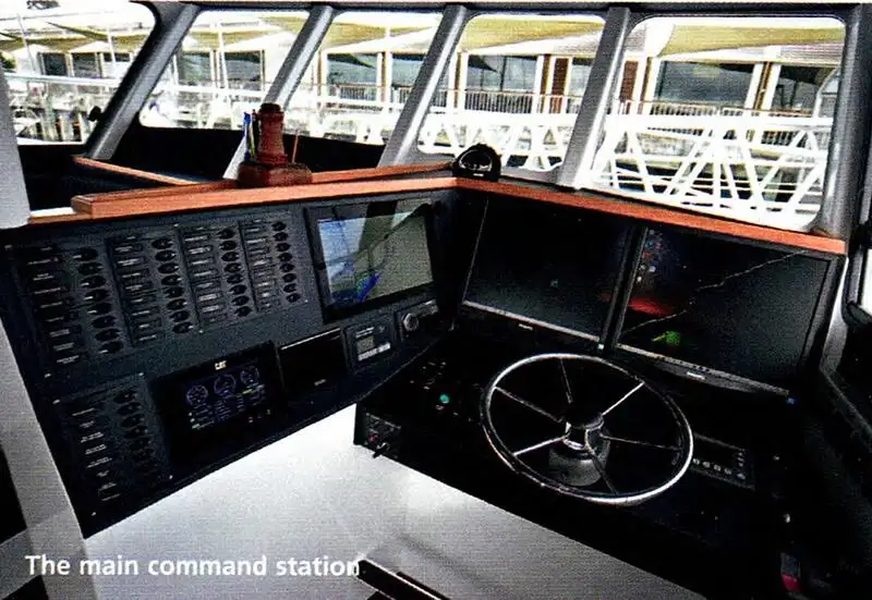 Navă cu feribotul de vânzare