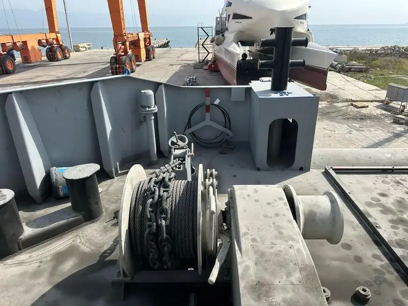 Nava de containere de vânzare