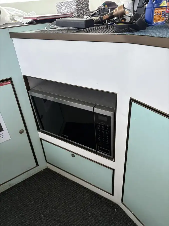 Vas de procesare a peștelui de vânzare