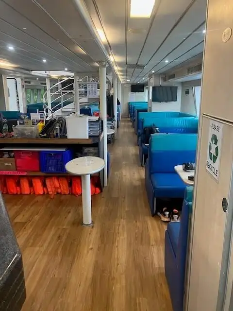 Navă cu feribotul de vânzare