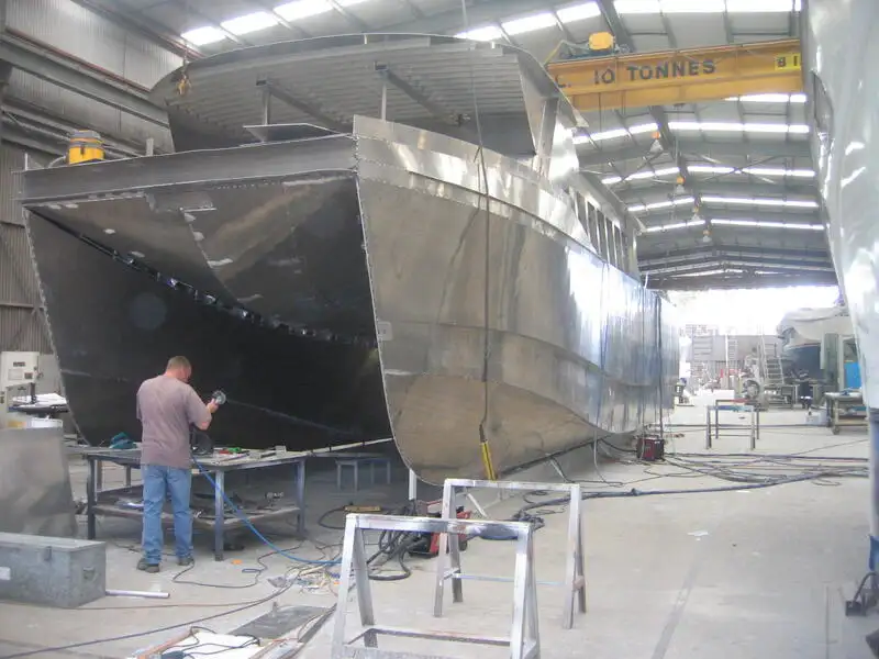 Catamaran de vânzare