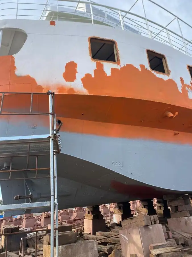 Navă cu feribotul de vânzare