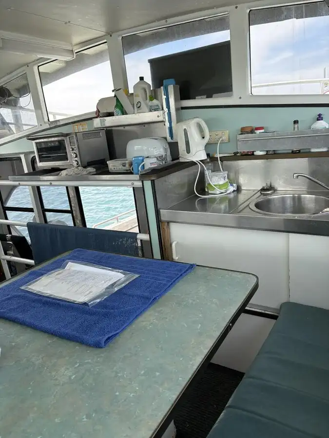 Vas de procesare a peștelui de vânzare