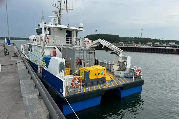 Catamaran de vânzare