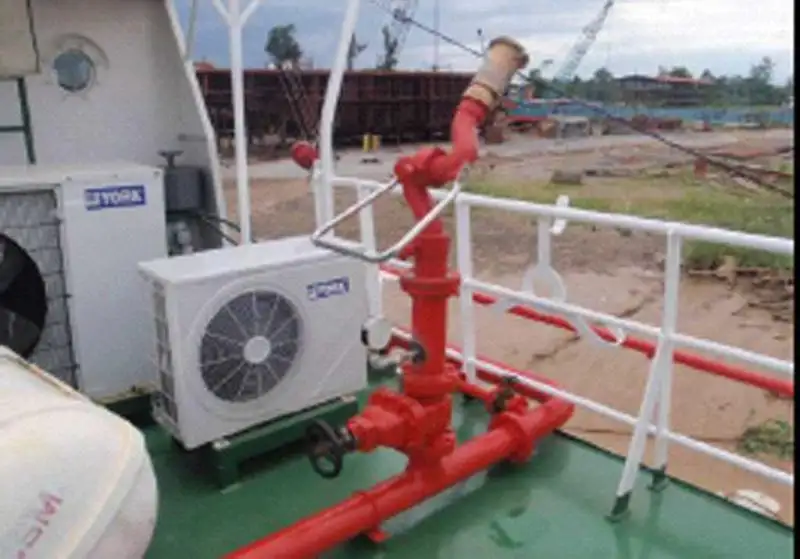 Nava de containere de vânzare