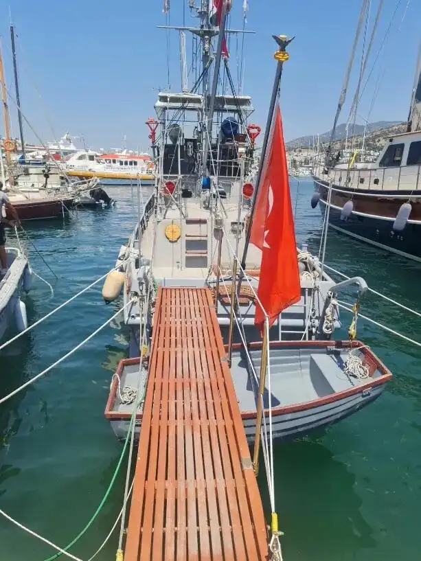 Barcă de foc de vânzare