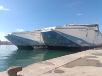 Navă cu feribotul de vânzare