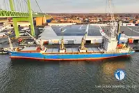 Nava refefer de vânzare