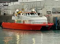 Catamaran de vânzare