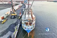 Nava refefer de vânzare