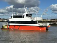 Nava de containere de vânzare