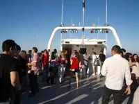 Navă cu feribotul de vânzare