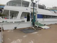 Navă cu feribotul de vânzare