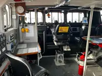 Barcă cu echipaj de vânzare
