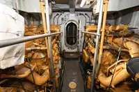 Nava de salvare de vânzare